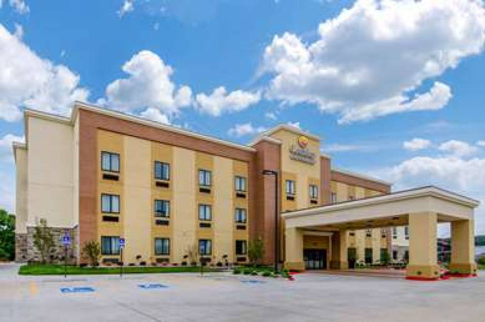 Comfort Inn & Suites Shawnee Kansas City