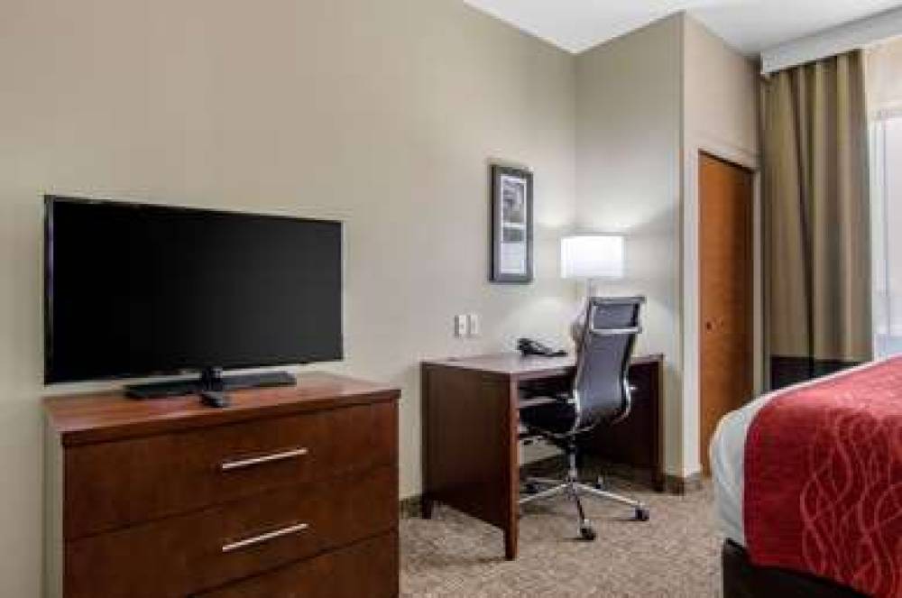 Comfort Inn & Suites Shawnee - Kansas City 8