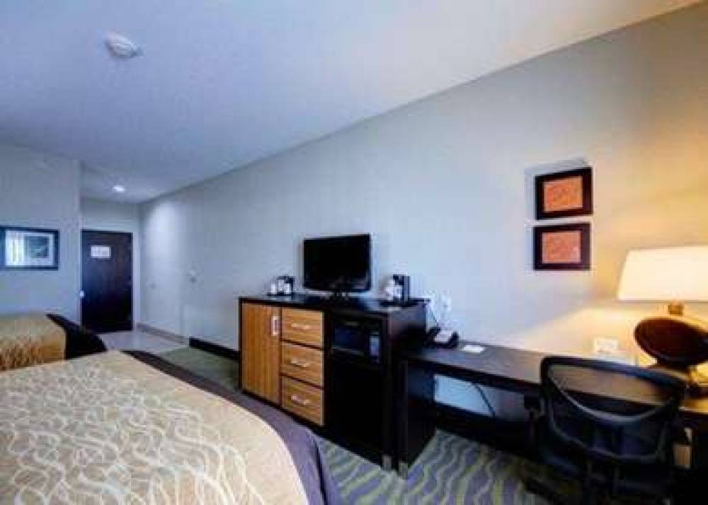 COMFORT INN & SUITES TULSA I-44 WES 7