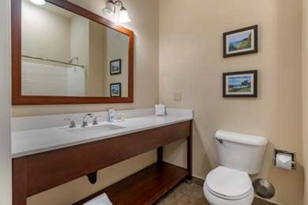 Comfort Inn & Suites Ukiah Mendocino County 10