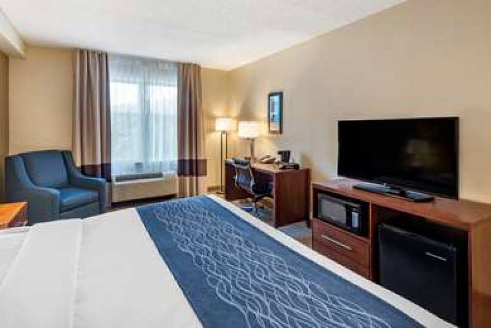 Comfort Inn & Suites Virginia Beach - Norfolk Airport 10