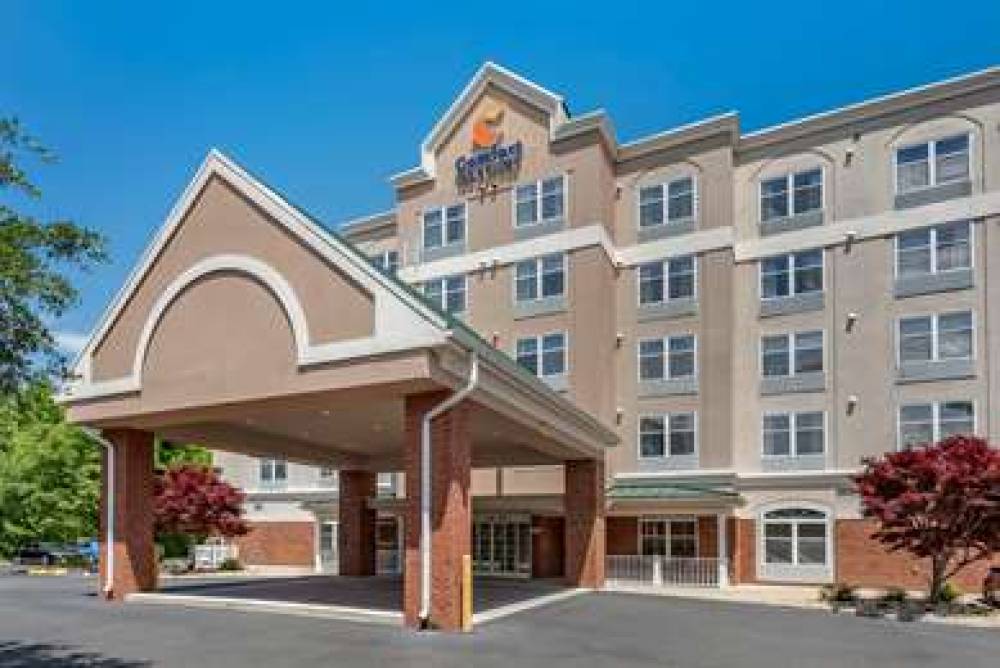 Comfort Inn & Suites Virginia Beach - Norfolk Airport 1