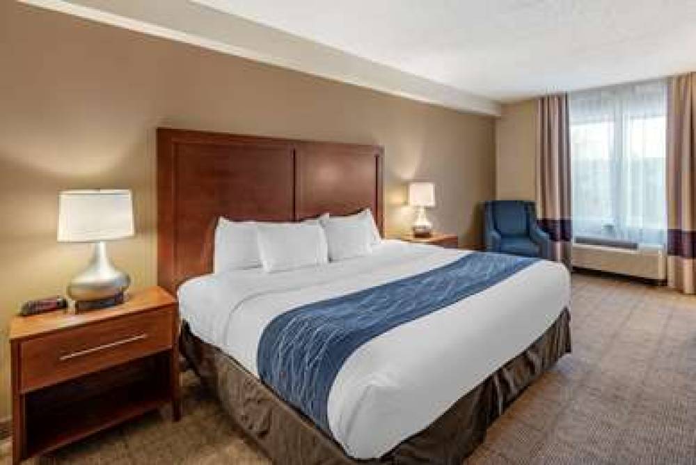 Comfort Inn & Suites Virginia Beach - Norfolk Airport 9