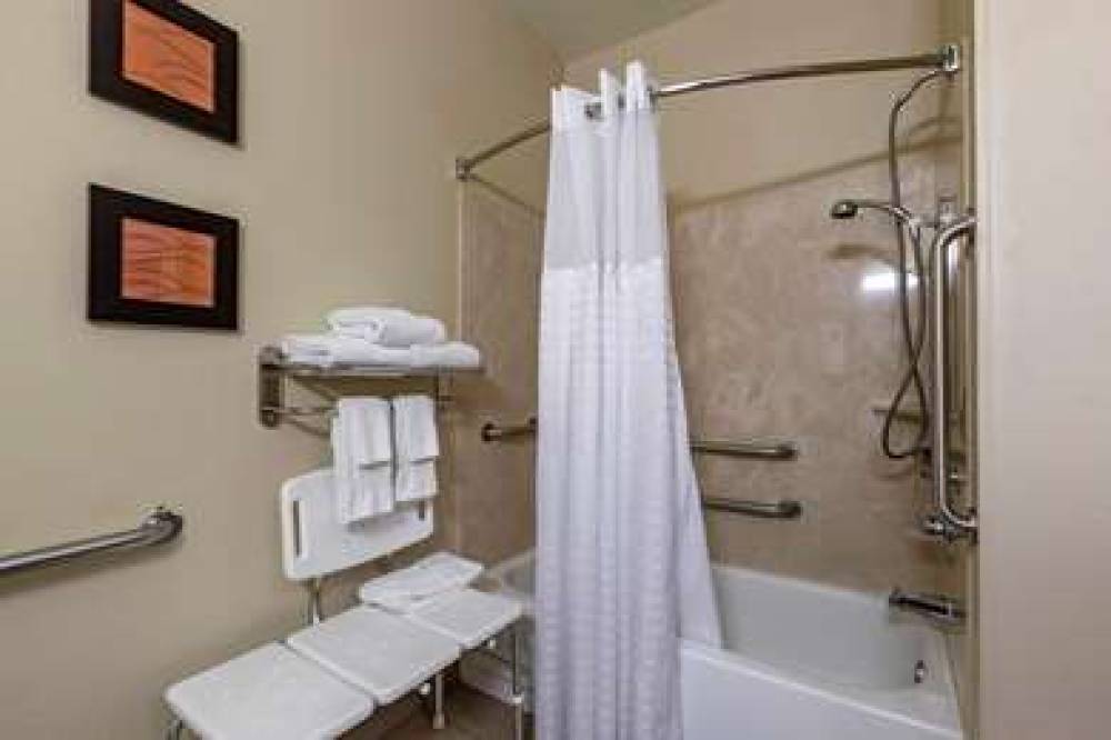 COMFORT INN & SUITES WATERLOO - CED 8