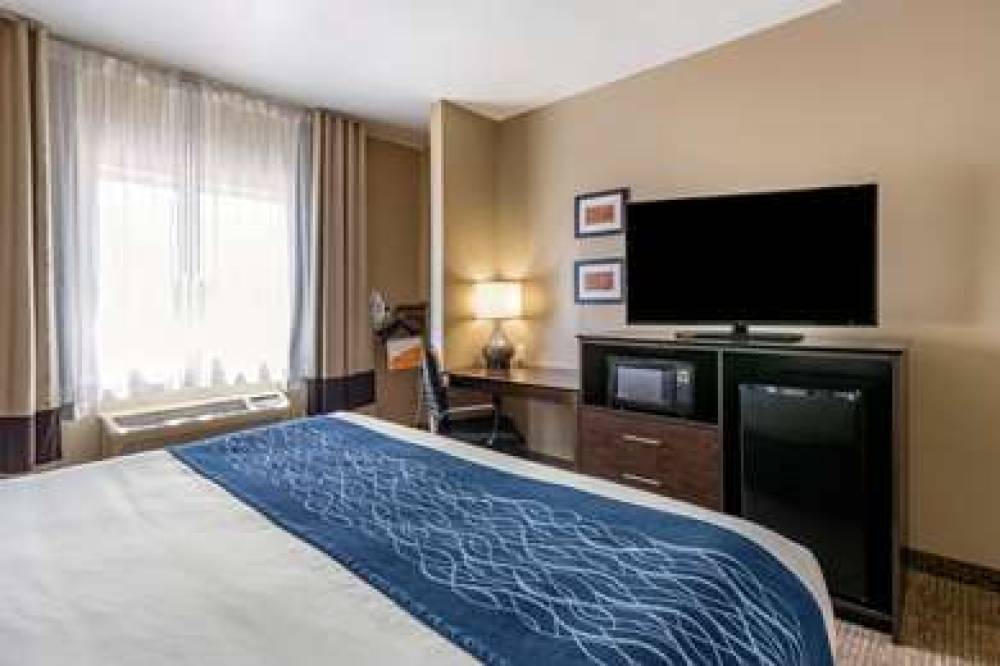 COMFORT INN & SUITES WATERLOO - CED 7