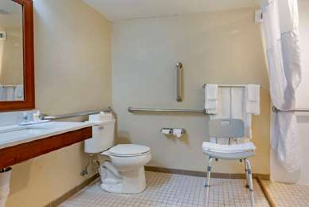 Comfort Inn & Suites Wilkes Barre - Arena 9