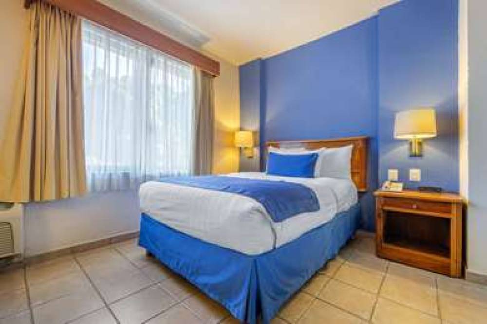 Comfort Inn Tampico 7