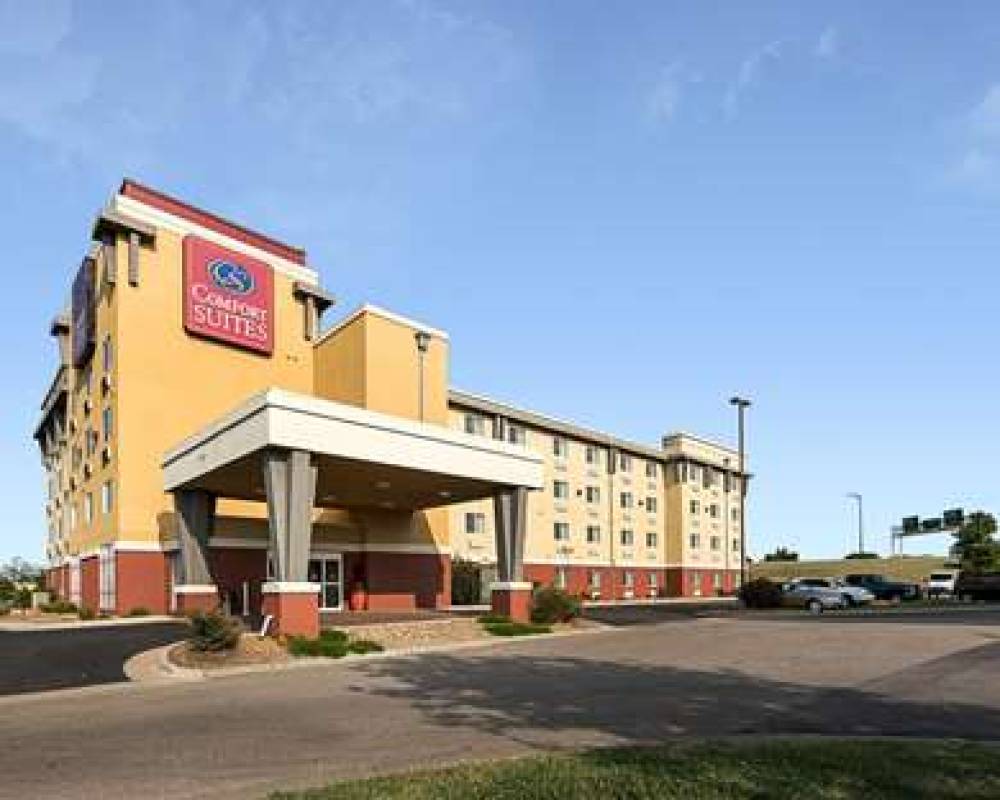 Comfort Suites Airport 1