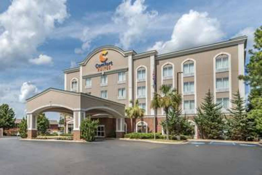 Comfort Suites Airport 1