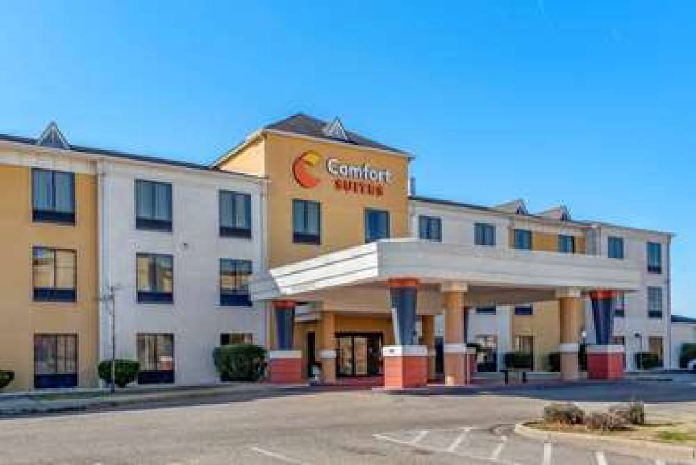 Comfort Suites Airport South 1