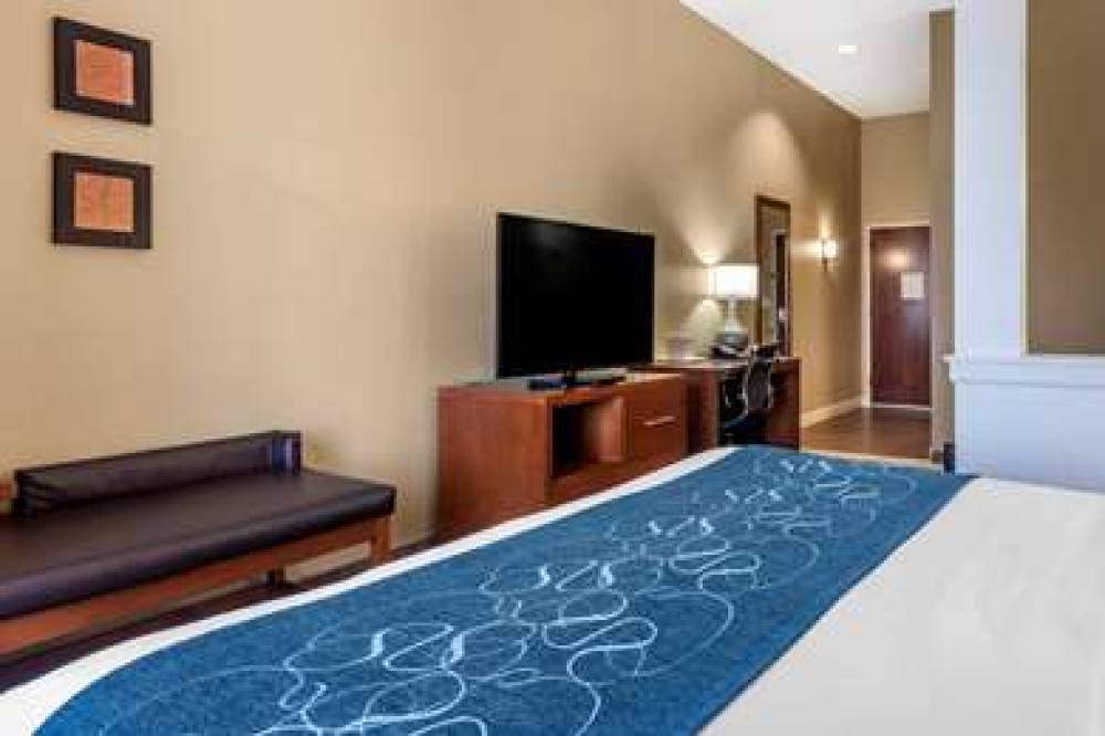 COMFORT SUITES AIRPORT-UNIVERSITY 6