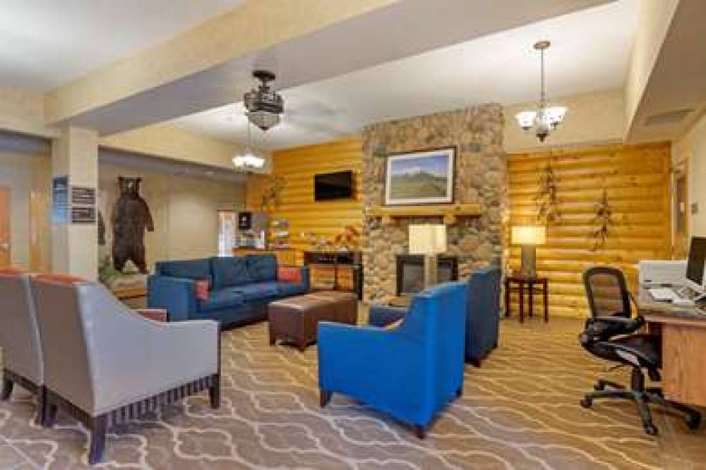 Comfort Suites Anchorage International Airport 4