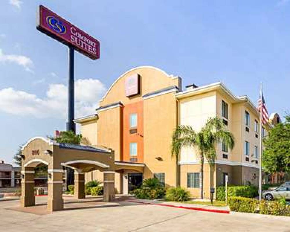 Comfort Suites At Plaza Mall 1