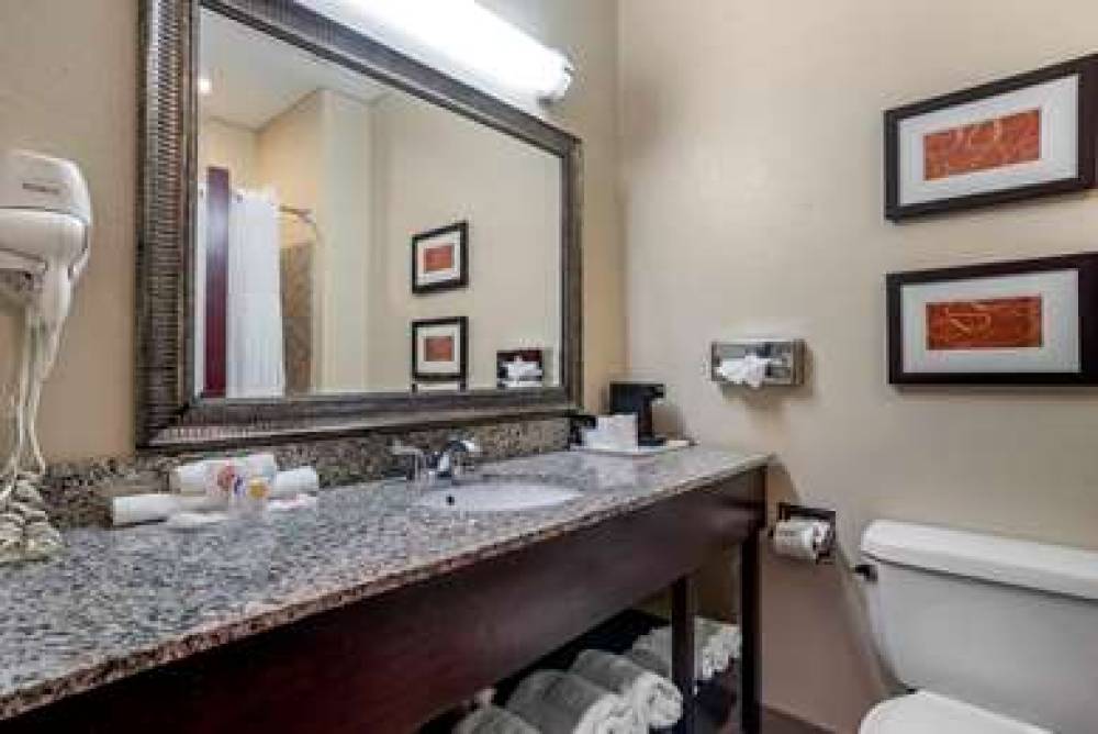 Comfort Suites Biloxi - Ocean Springs 10