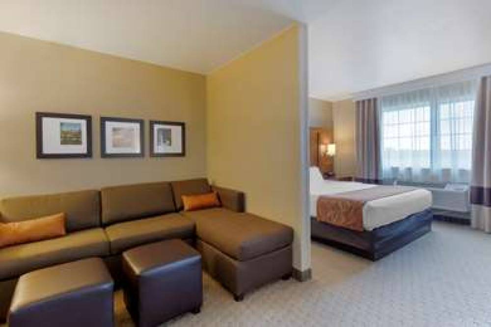 Comfort Suites Burlington 7