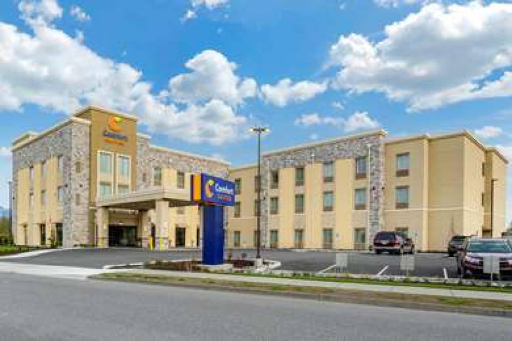 COMFORT SUITES BURLINGTON NEAR I-5 4