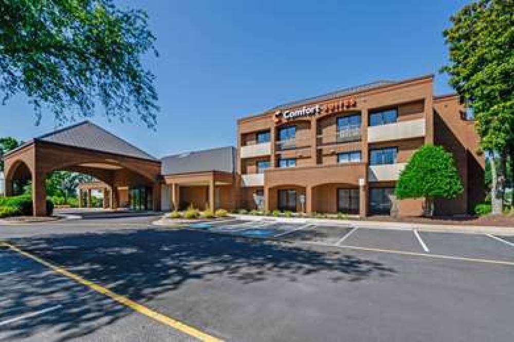 Comfort Suites Chesapeake 1