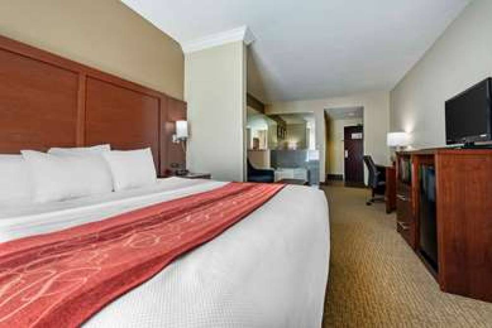 Comfort Suites Cincinnati Airport 8