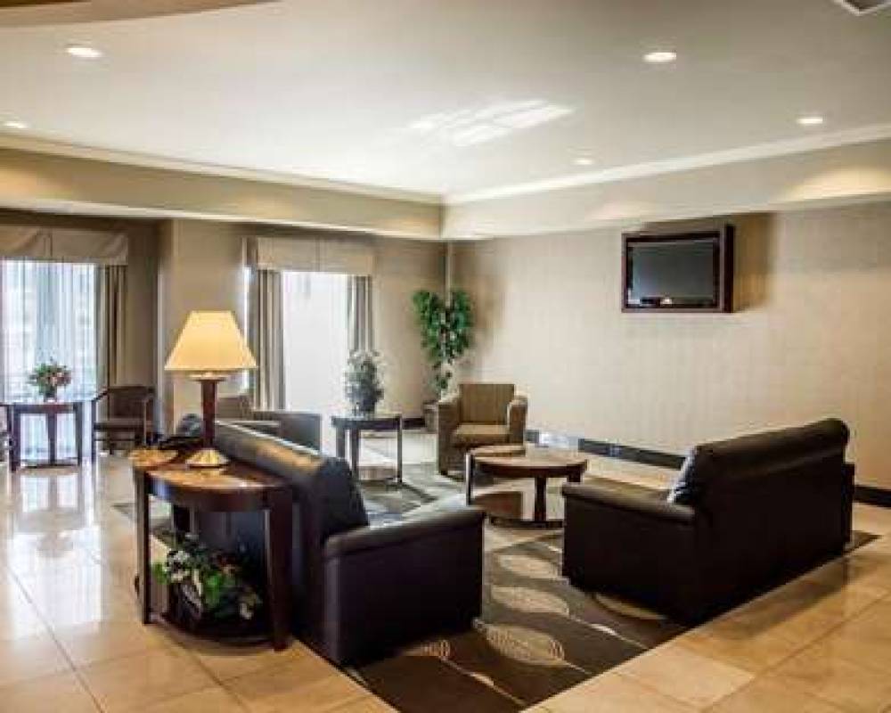 Comfort Suites Cincinnati North 4