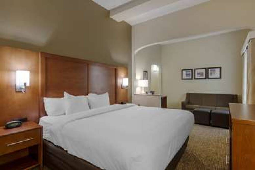 Comfort Suites Columbus State University Area 8