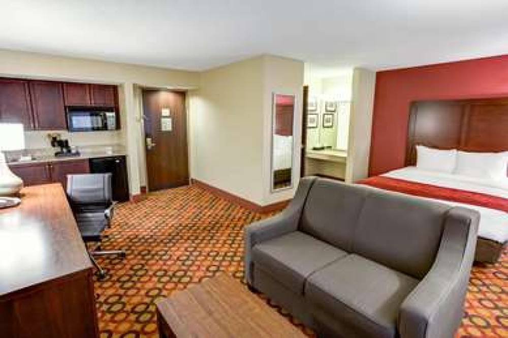 Comfort Suites Concord Mills 6