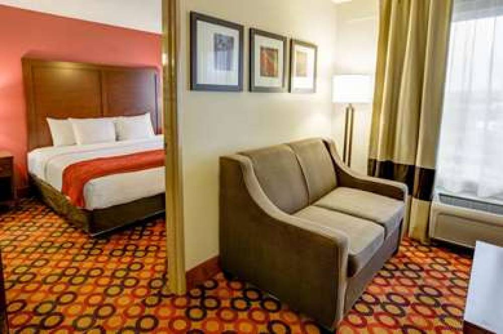 Comfort Suites Concord Mills 9