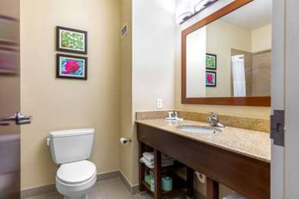 COMFORT SUITES COPPERAS COVE 7