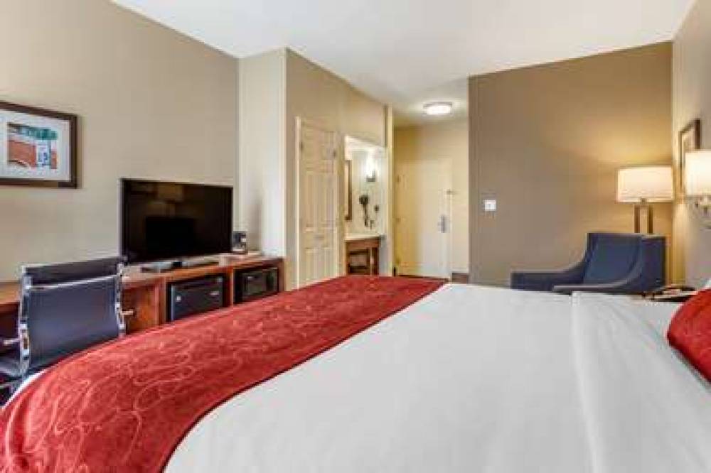 COMFORT SUITES CORDOVA 9