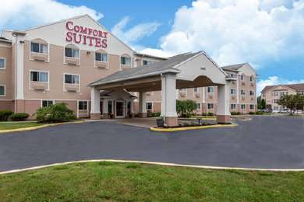 Comfort Suites 1