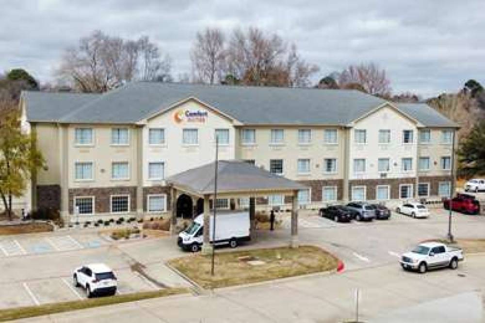 Comfort Suites