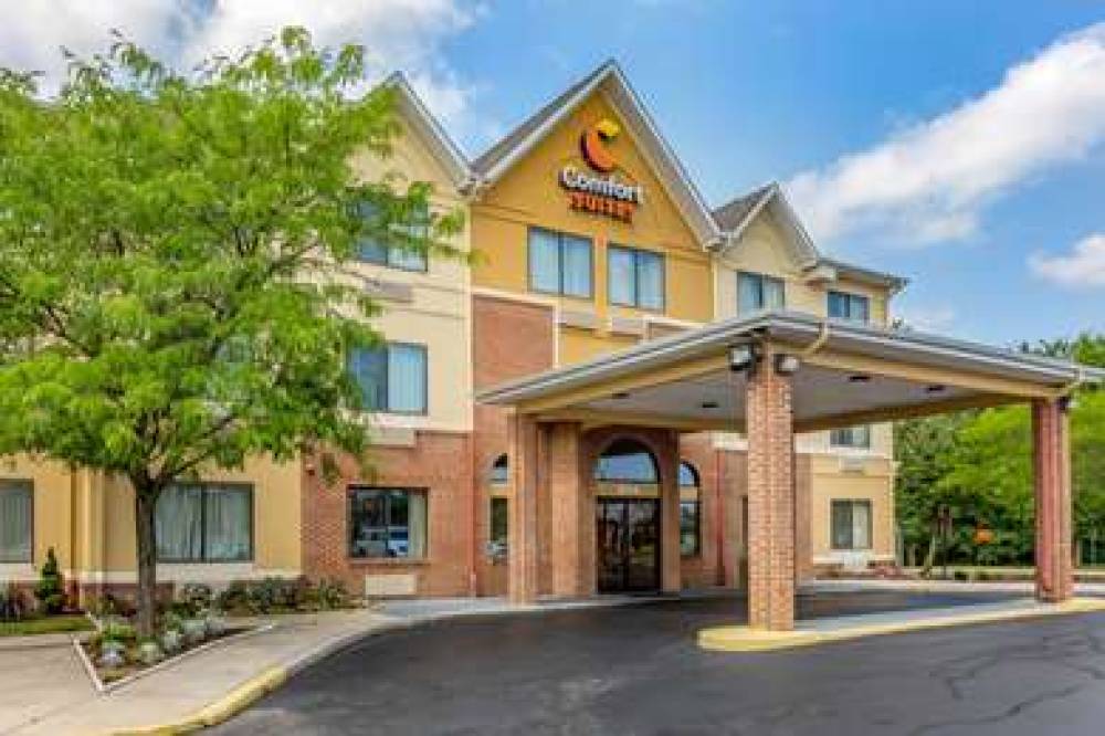 Comfort Suites 1