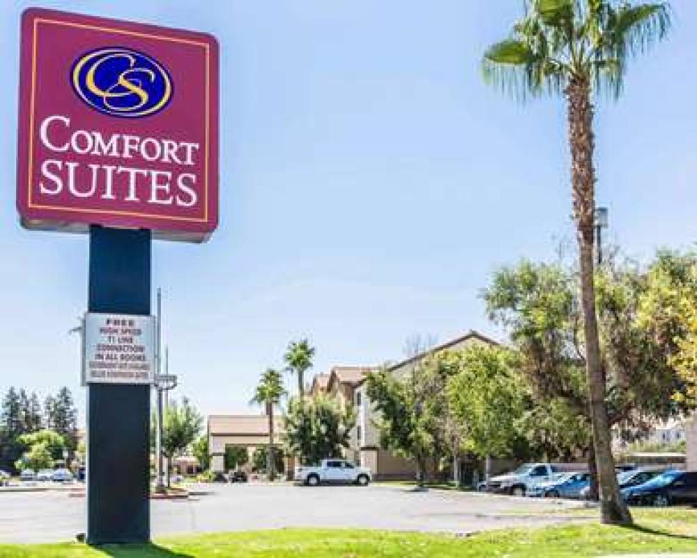 Comfort Suites 1