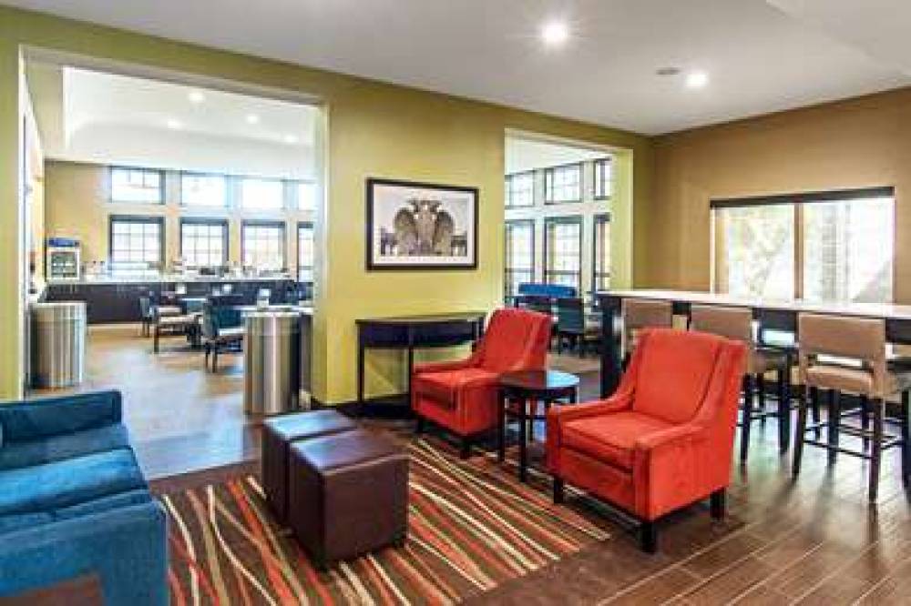 COMFORT SUITES DALLAS 10