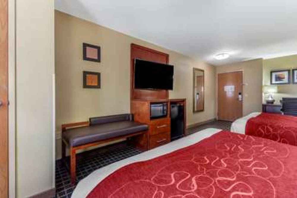 Comfort Suites Delavan - Lake Geneva Area 7