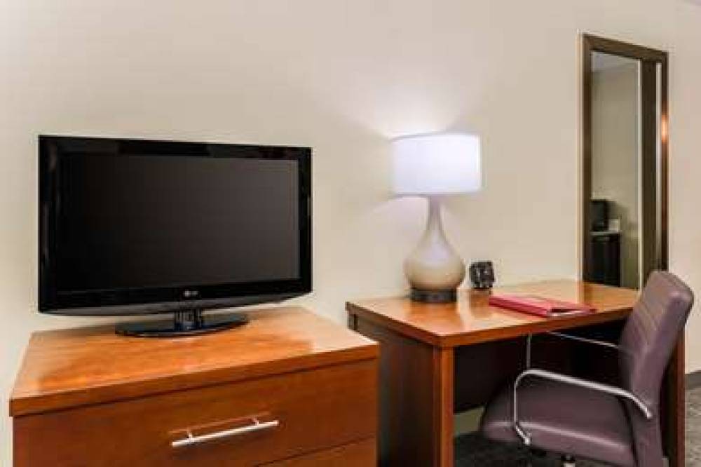 Comfort Suites DFW N/Grapevine 10