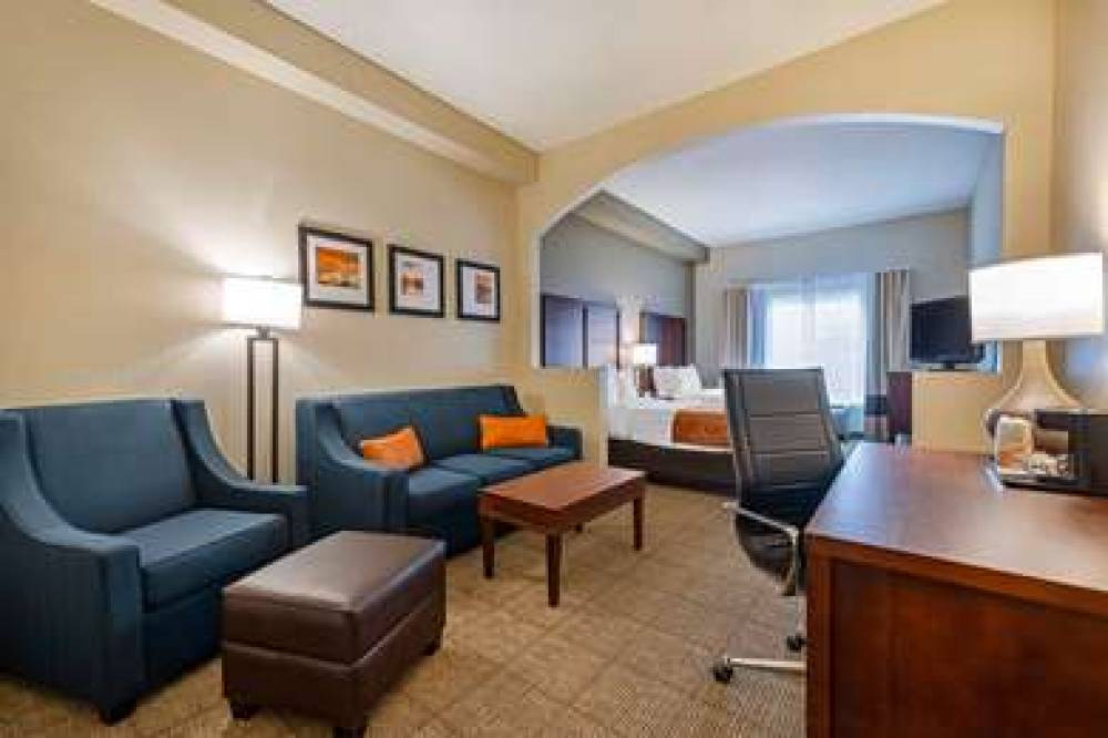 COMFORT SUITES DOWNTOWN 9