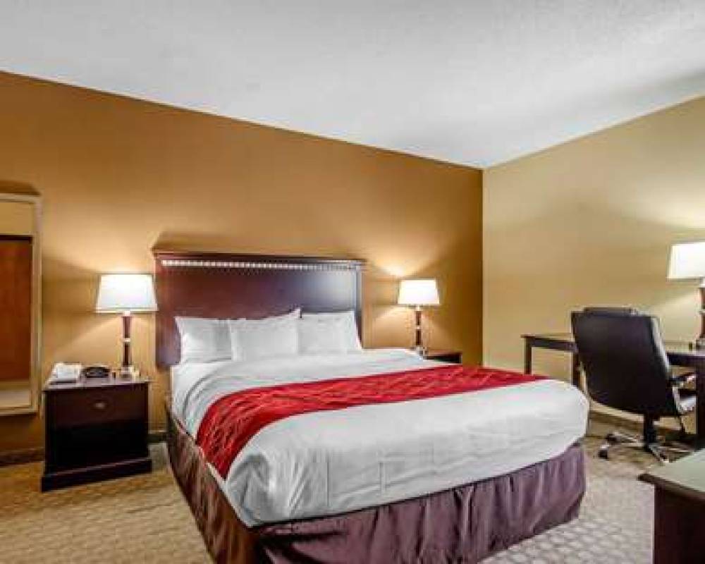 Comfort Suites East 10