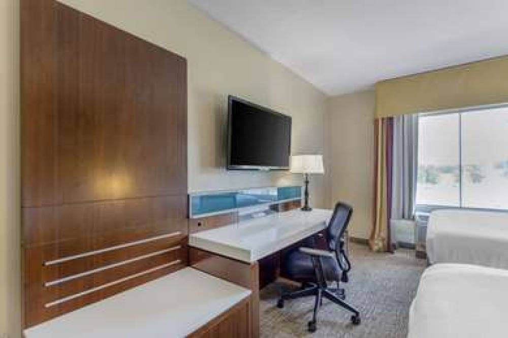 Comfort Suites East 10