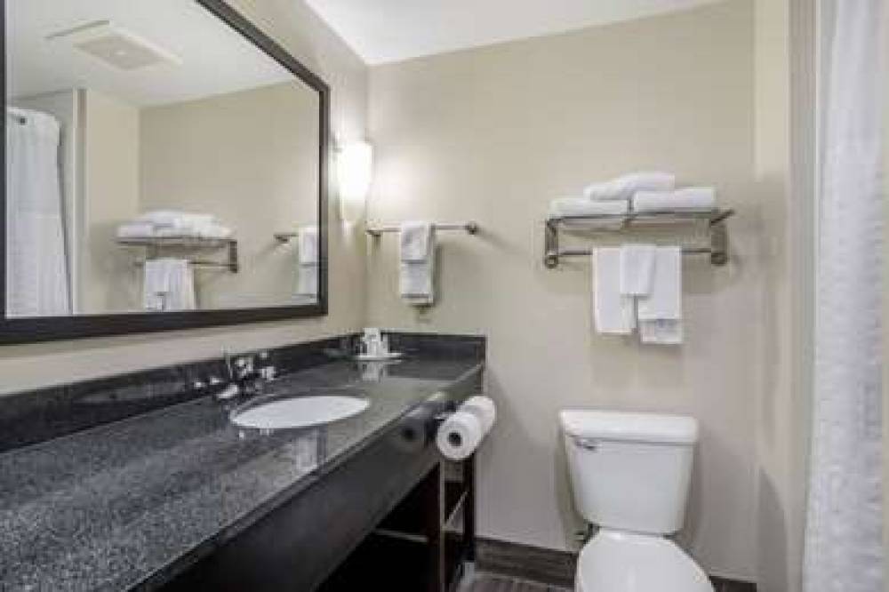 Comfort Suites East 6