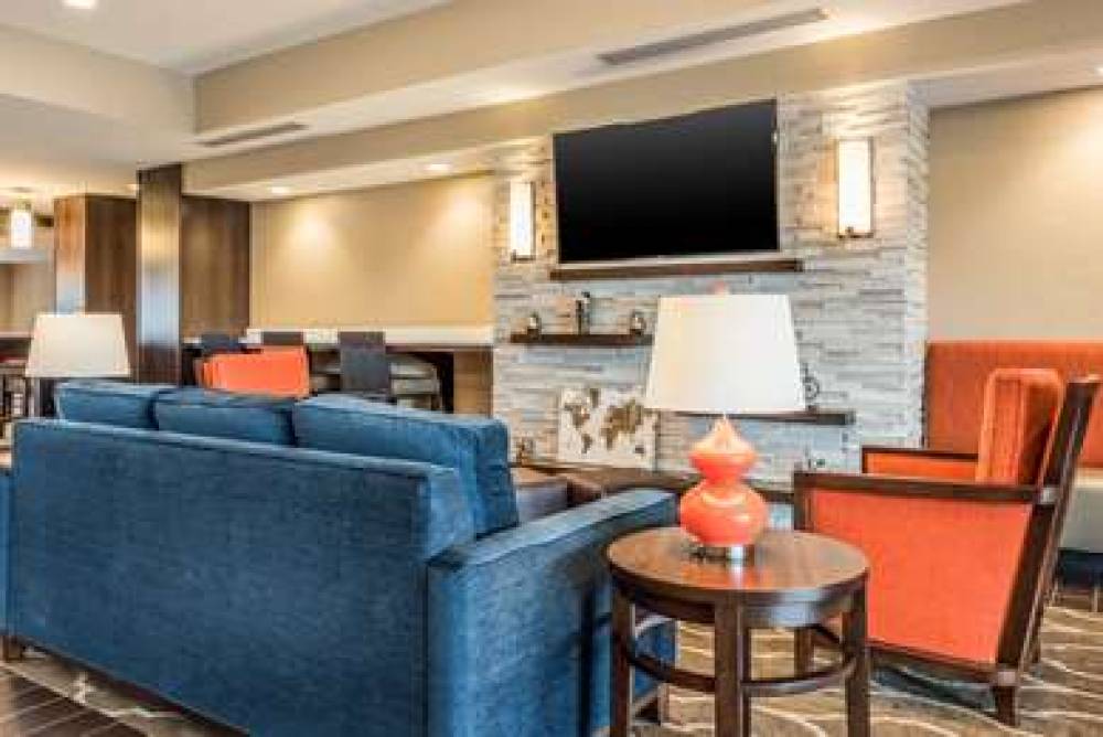 Comfort Suites Florence - Cincinnati South 8