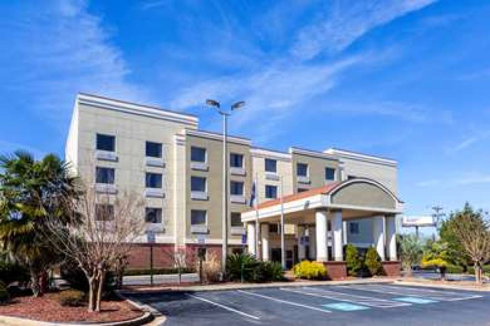 Comfort Suites Forsyth Near I-75 4