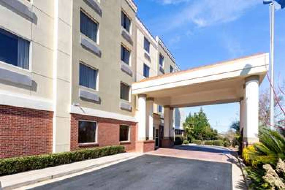 Comfort Suites Forsyth Near I-75 5