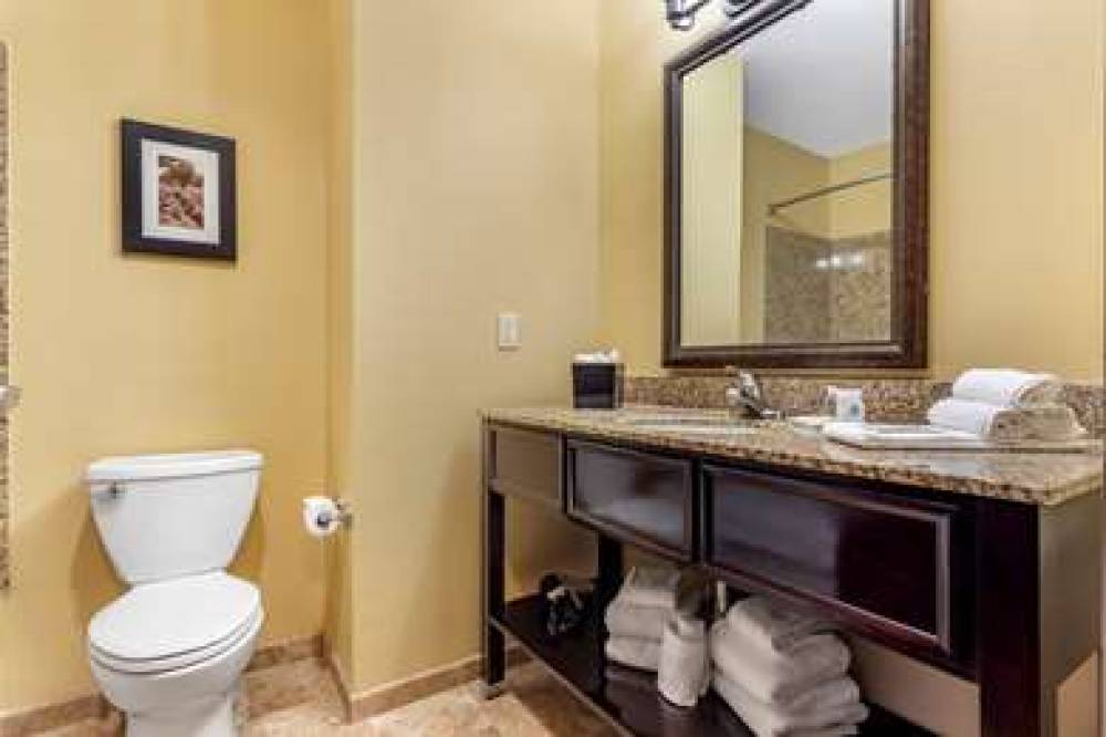 Comfort Suites Frisco 9