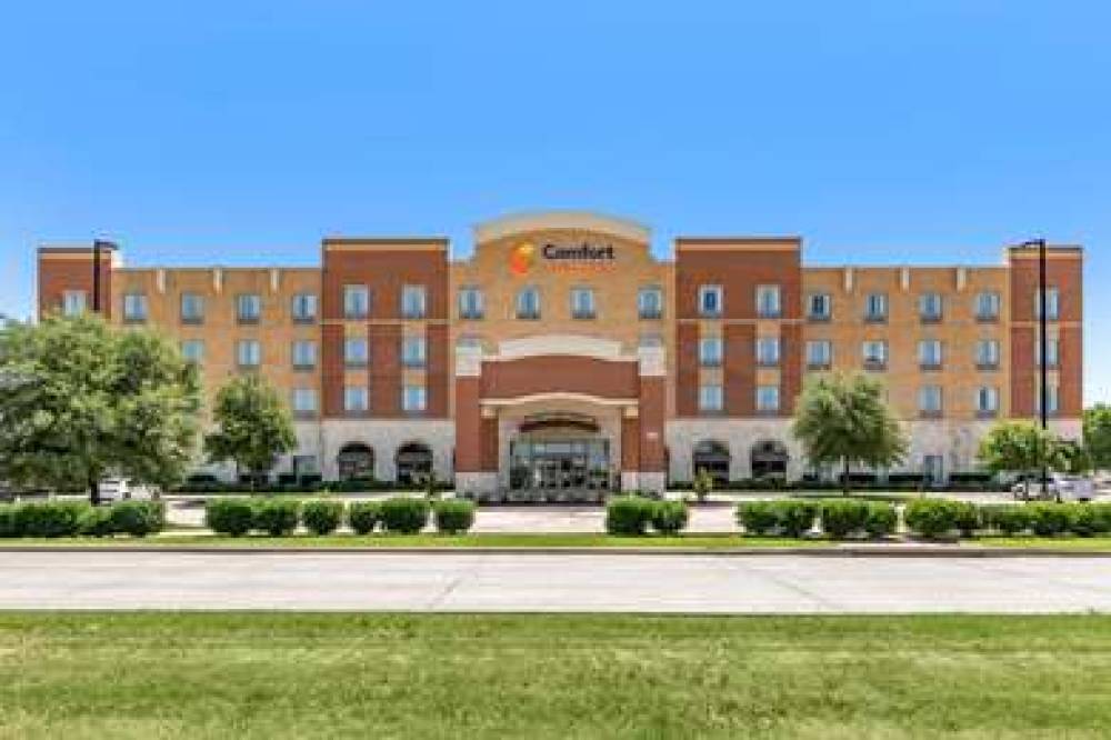 Comfort Suites Frisco 2