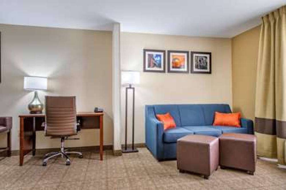 Comfort Suites Gateway 6