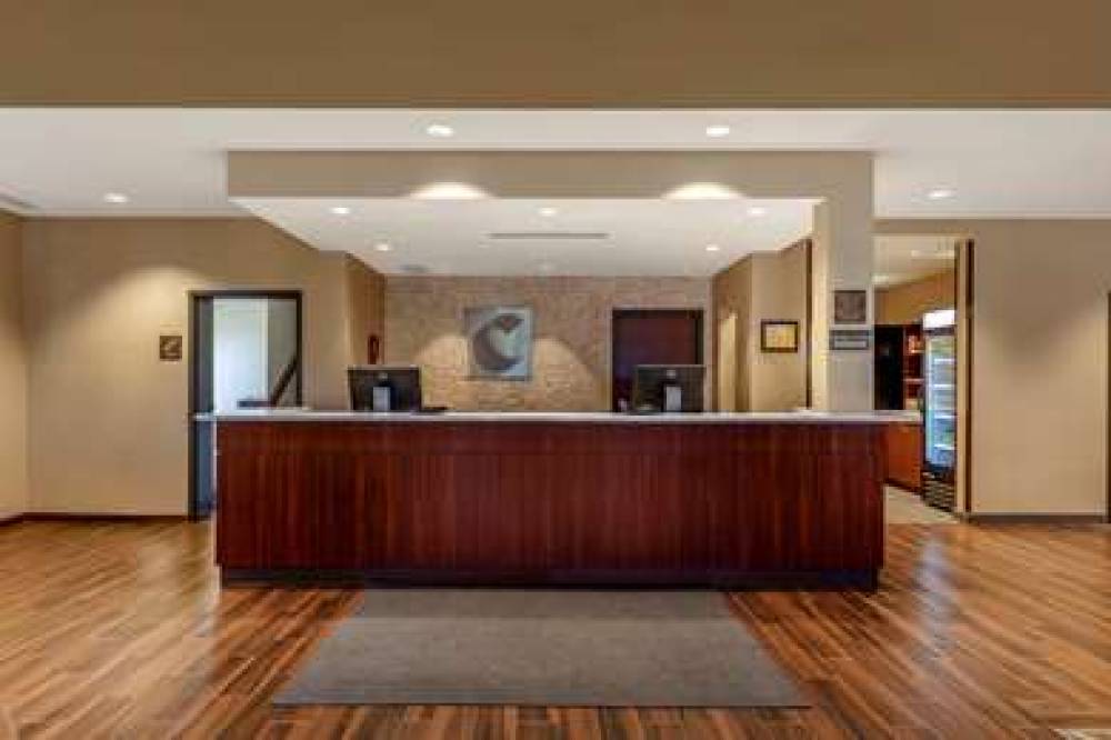 COMFORT SUITES GRAND ISLAND 4