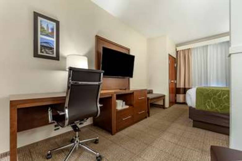 COMFORT SUITES GRAND ISLAND 10