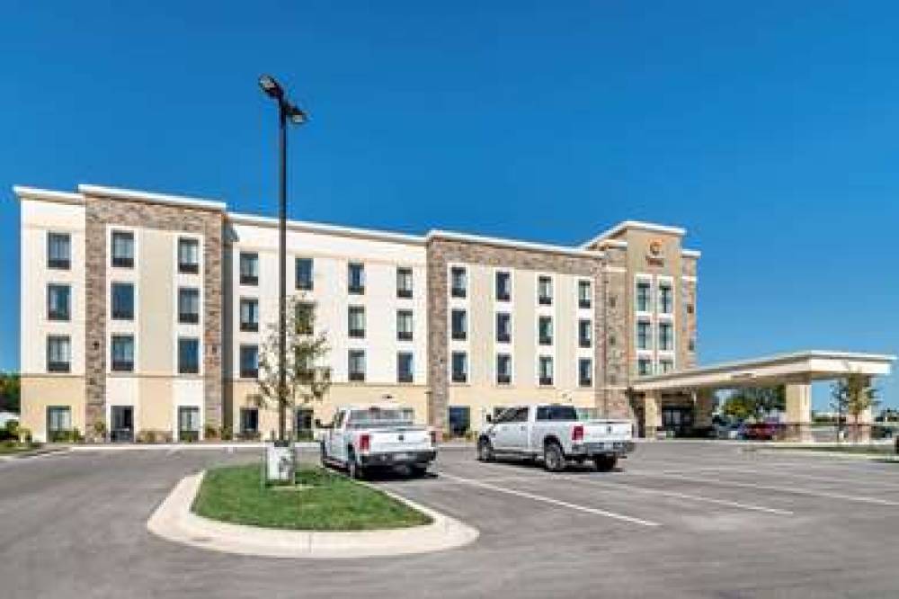 COMFORT SUITES GRANDVIEW - KANSAS C 2