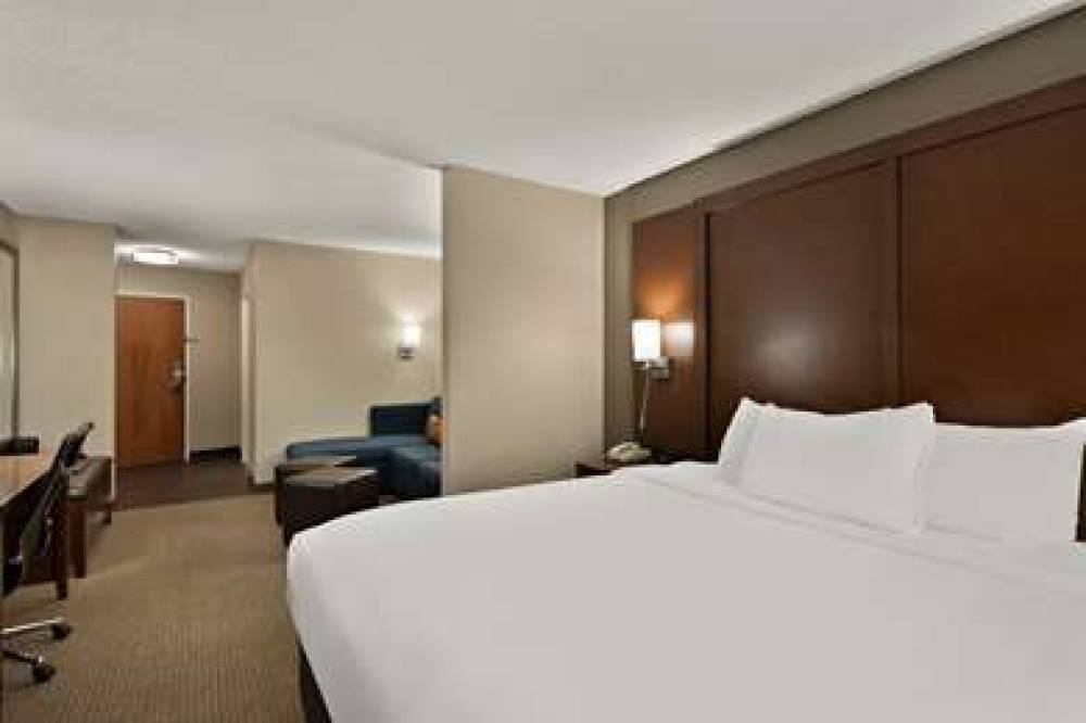 Comfort Suites Hummelstown - Hershey 10