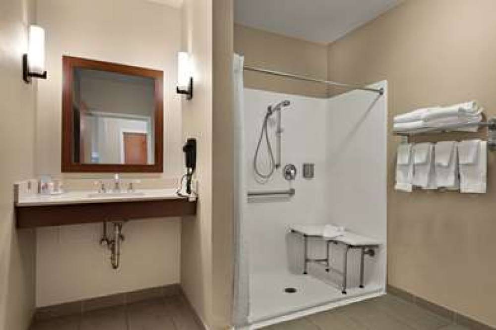 Comfort Suites Hummelstown - Hershey 7